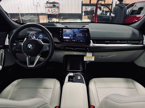 Used 2026 BMW X1 xDrive28i w/ Technology Package image 24