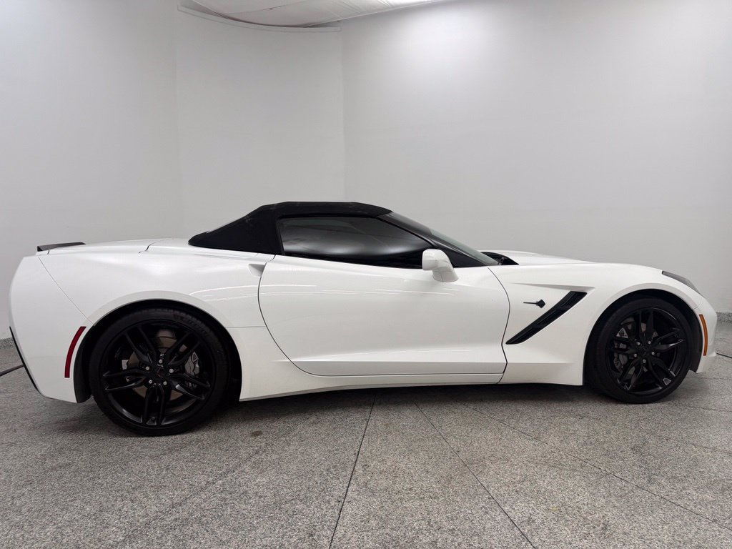 Used 2019 Chevrolet Corvette Stingray Convertible w/ Carbon Flash Badge Package RWD image 7
