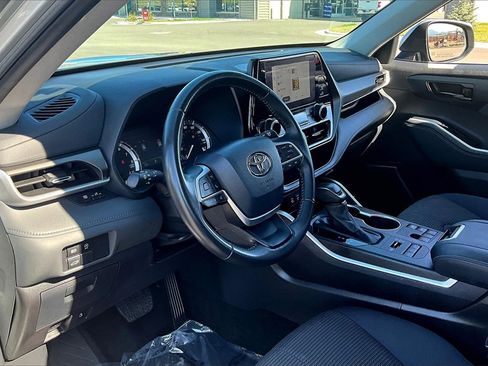 Used 2024 Toyota Highlander LE image 14