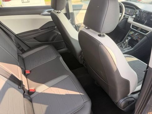 Used 2025 Volkswagen Taos SE w/ Panoramic Sunroof Package AWD/4WD image 13