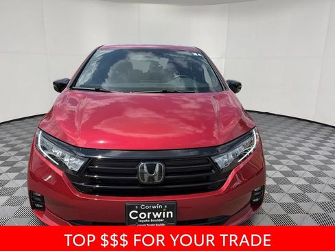 Used 2024 Honda Odyssey Sport image 2