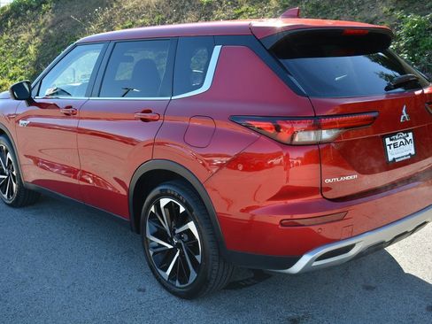 Used 2023 Mitsubishi Outlander SE image 7
