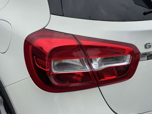 Used 2018 Mercedes-Benz GLA 250 image 9