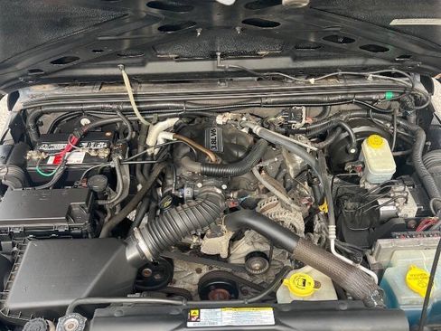 Used 2010 Jeep Wrangler Sport AWD/4WD image 17