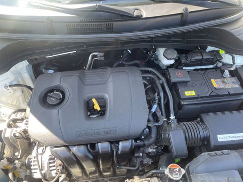 Used 2025 Kia Soul LX w/ LX Technology Package FWD image 27
