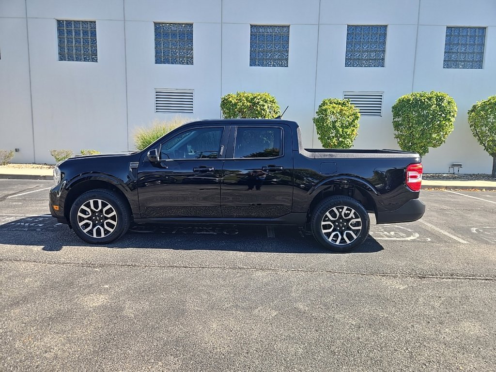 Used 2023 Ford Maverick Lariat FWD image 5