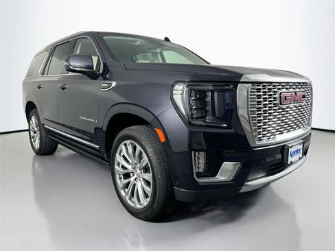 Used 2024 GMC Yukon Denali w/ Denali Reserve Package AWD/4WD image 8