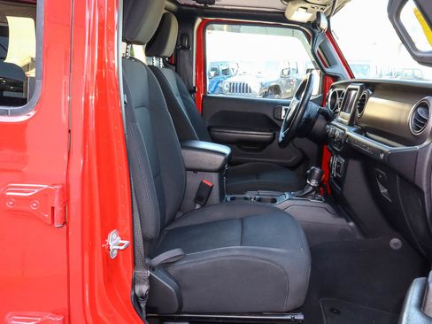 Used 2018 Jeep Wrangler Unlimited Sport S image 25