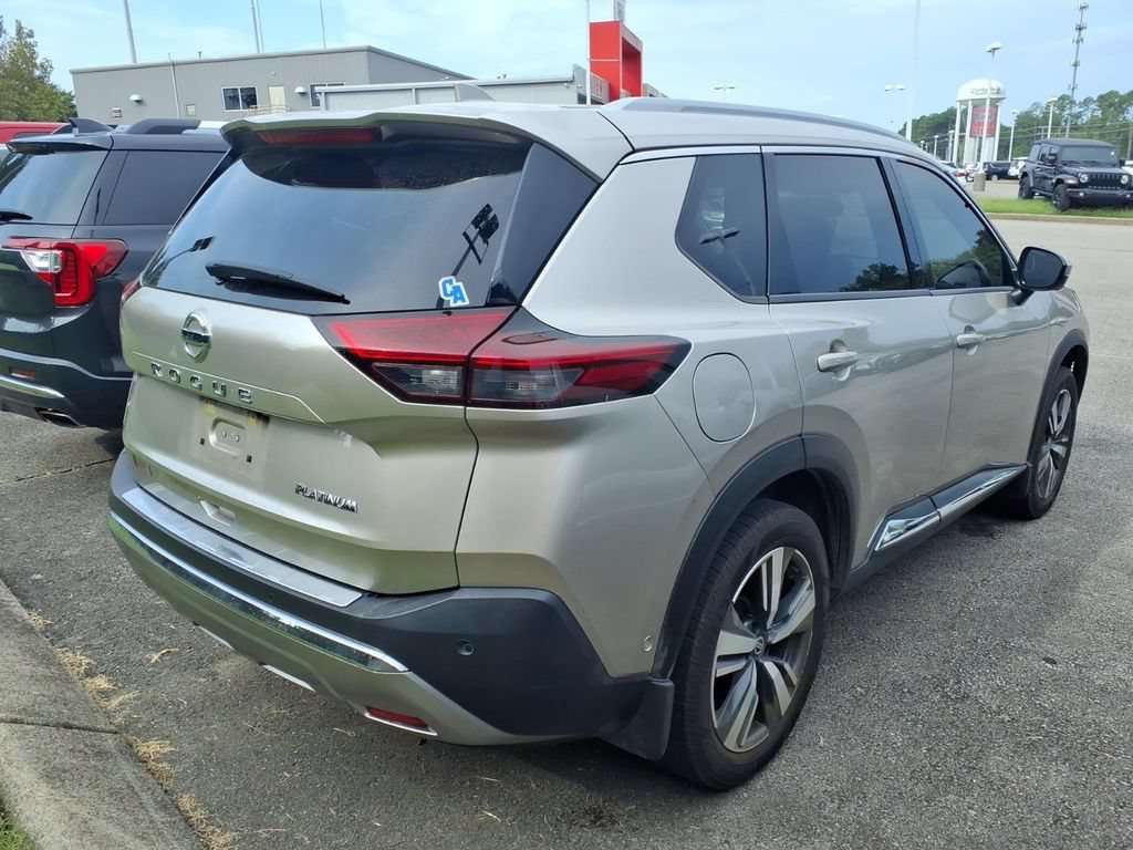 Used 2021 Nissan Rogue Platinum FWD image 2
