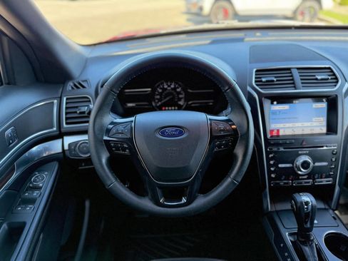Used 2018 Ford Explorer Limited w/ Equipment Group 301A image 18