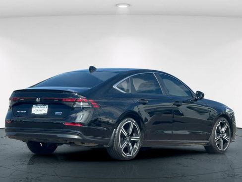 Used 2024 Honda Accord Sport image 2
