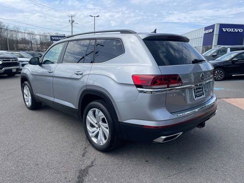 Used 2023 Volkswagen Atlas SE w/ Panoramic Sunroof Package image 2