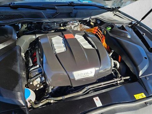 Used 2016 Porsche Cayenne S image 23