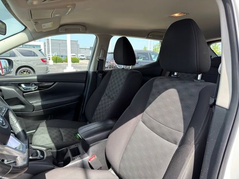 Used 2017 Nissan Rogue Sport SV w/ SV Premium Package AWD/4WD image 13