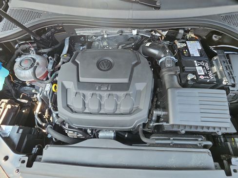Used 2024 Volkswagen Tiguan SE R-Line FWD image 32