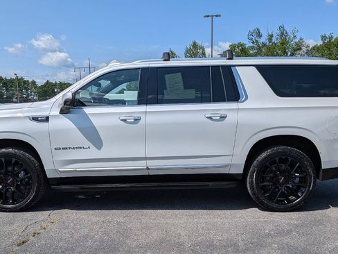 Used 2024 GMC Yukon XL Denali AWD/4WD image 6