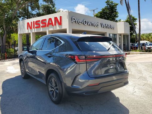 Used 2025 Lexus NX 250 NX 250 Premium image 6