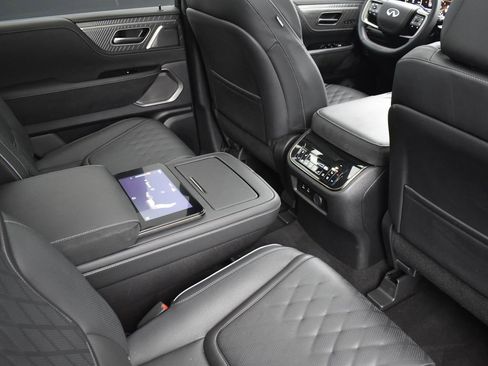 Used 2025 INFINITI QX80 Autograph w/ Autograph Exterior Package image 34