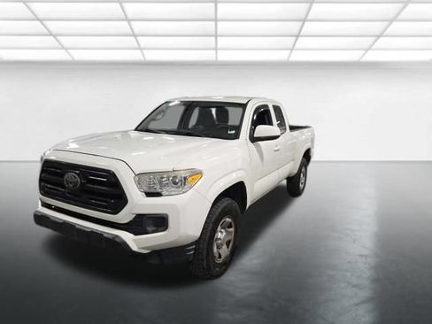Used 2018 Toyota Tacoma SR RWD image 8