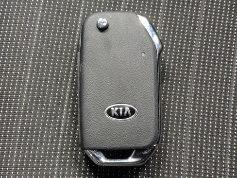 Used 2019 Kia Forte S image 32