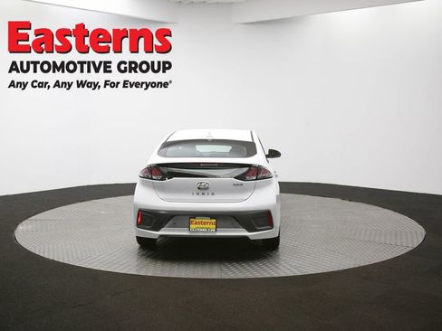 Used 2022 Hyundai Ioniq Limited image 38