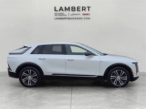 Used 2024 Cadillac Lyriq Luxury w/ LPO, Floor Liner Package image 6