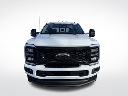 New 2026 Ford F250 Lariat w/ Black Appearance Package