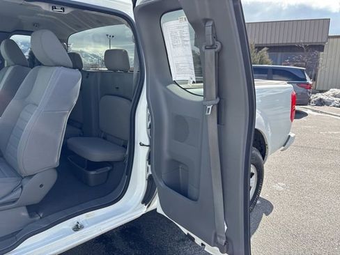 Used 2019 Nissan Frontier S image 21