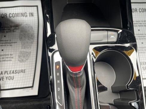 Used 2025 Chevrolet Trax RS w/ Driver Confidence Package image 26