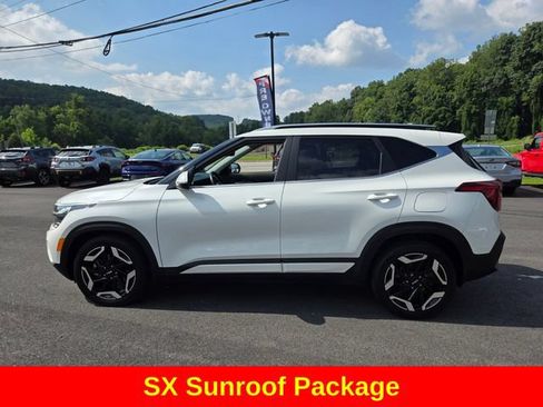 Used 2024 Kia Seltos SX w/ SX Sunroof Package AWD/4WD image 5
