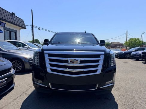 Used 2017 Cadillac Escalade ESV Luxury AWD/4WD image 8