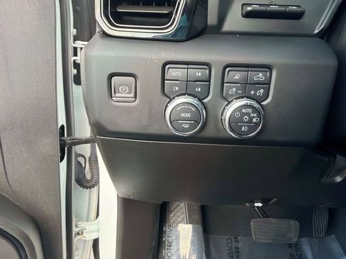 Used 2024 GMC Sierra 3500 AT4 w/ AT4 Premium Plus Package AWD/4WD image 30