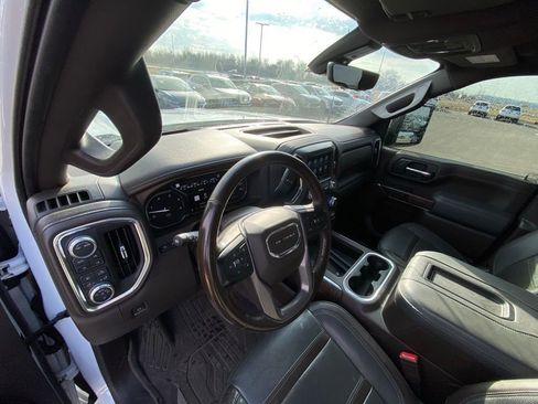 Used 2021 GMC Sierra 2500 Denali w/ Denali Ultimate Package image 9