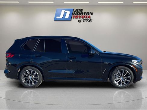 Used 2022 BMW X5 xDrive45e w/ M Sport Package image 4