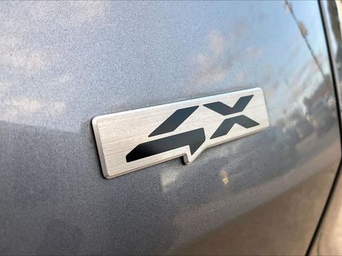 Used 2023 Kia Sportage LX image 7