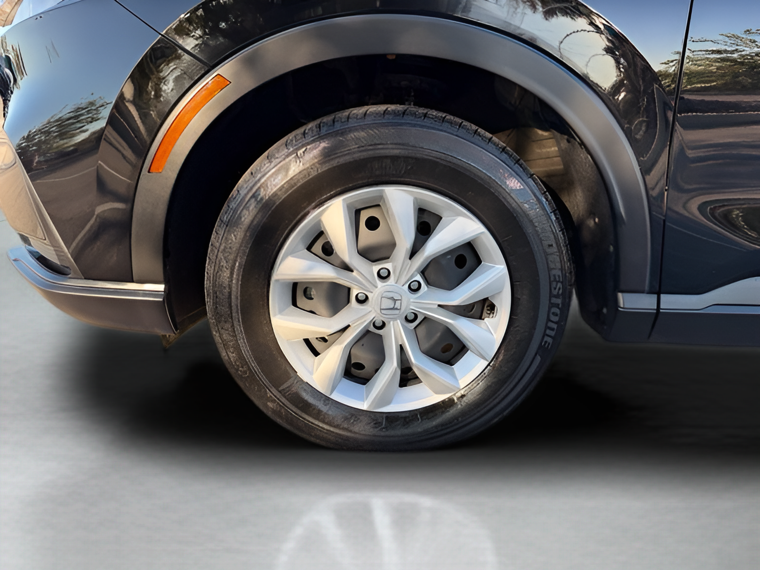 Used 2024 Honda CR-V LX image 32