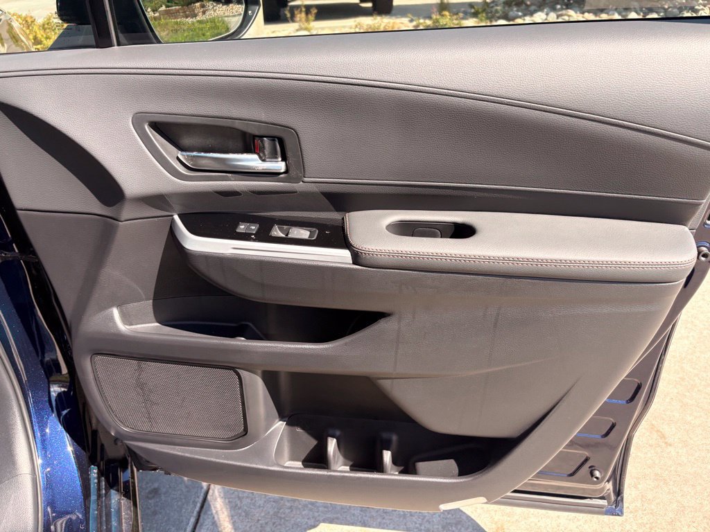 Used 2026 Toyota Sienna Platinum AWD/4WD image 30