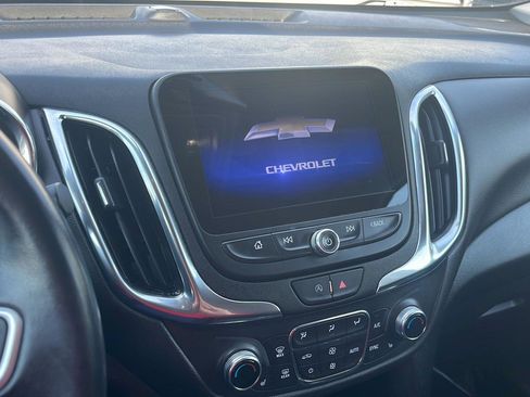 Used 2022 Chevrolet Equinox LT image 13