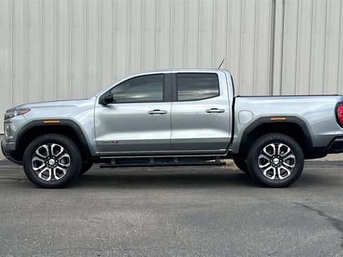 Used 2024 GMC Canyon AT4 w/ AT4 Premium Package image 8