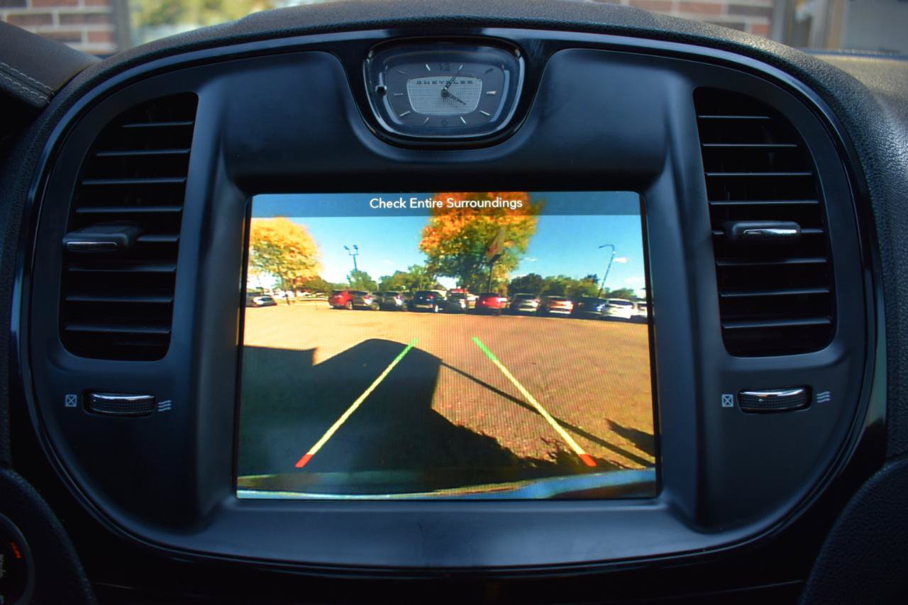Used 2018 Chrysler 300 S w/ 300S Premium Group 2 AWD/4WD image 29