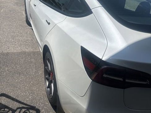 Used 2022 Tesla Model 3 Long Range AWD/4WD image 9