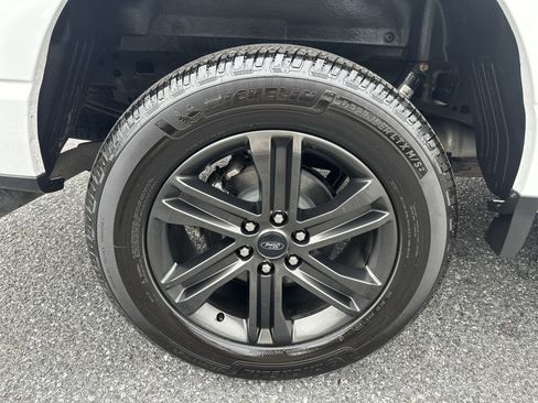 Used 2021 Ford F150 Lariat w/ Equipment Group 502A High image 9