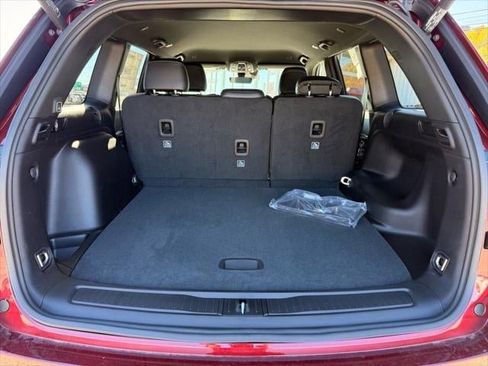 New 2025 Jeep Grand Cherokee Limited image 45