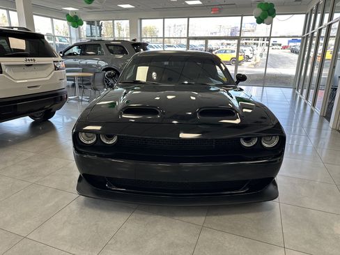 Used 2020 Dodge Challenger SRT Hellcat image 4