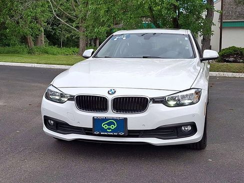 Used 2017 BMW 320i xDrive Sedan AWD/4WD image 6
