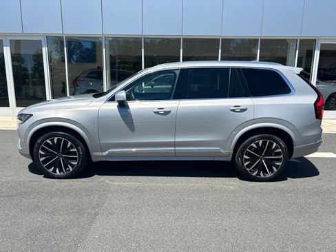Certified 2025 Volvo XC90 B6 Plus AWD/4WD image 2