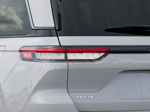 New 2026 Jeep Grand Cherokee Limited AWD/4WD image 35