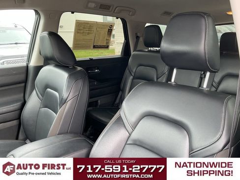 Used 2022 Nissan Pathfinder SL AWD/4WD image 8
