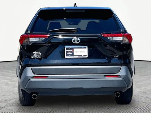 Used 2025 Toyota RAV4 LE FWD image 5