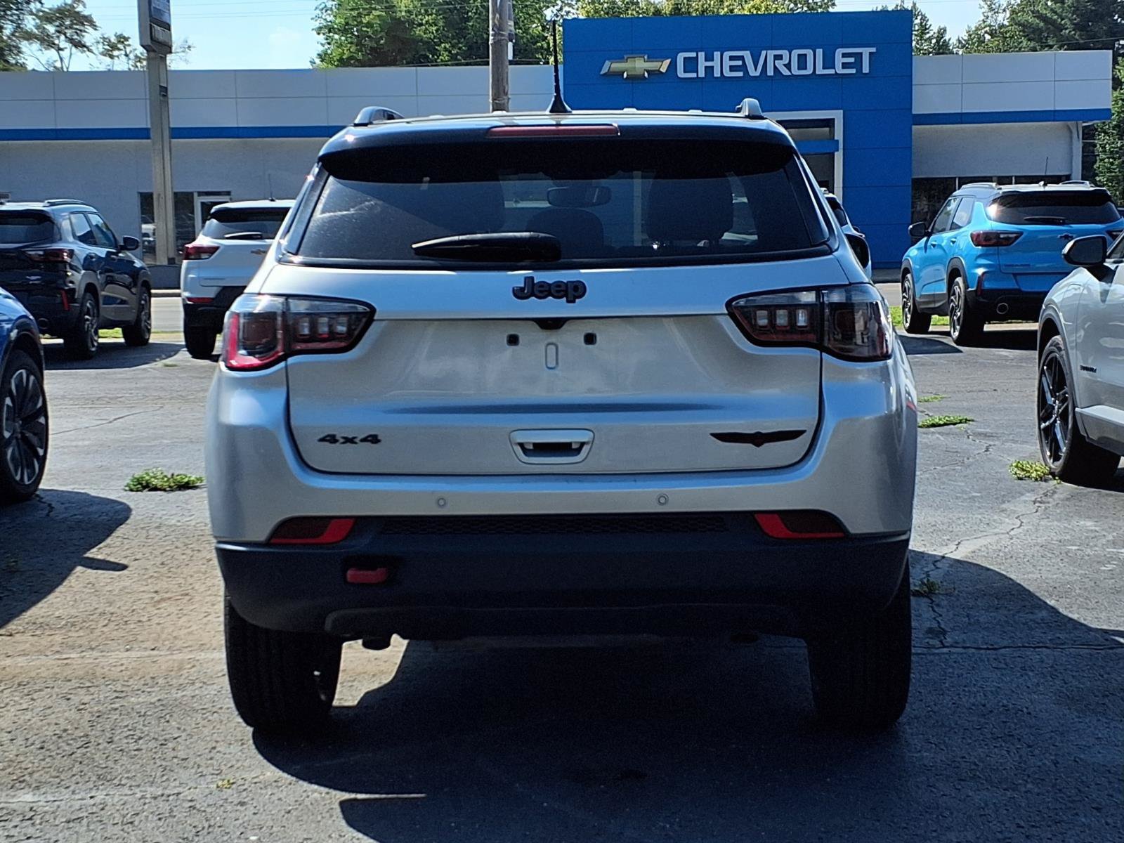 Used 2025 Jeep Compass Trailhawk AWD/4WD image 26